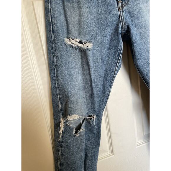 Levi’s 501 Super Ripped Medium Wash Straight Leg Mid Rise Women’s Jeans Size 27 - Picture 3 of 11